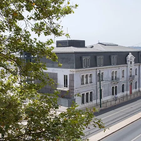 Lost :: Cais House Pensionat 3*