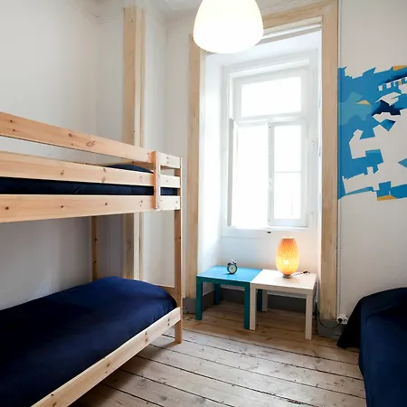 Lost :: Cais House Guest house 3*