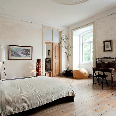 Lost :: Cais House 3* Lisbon