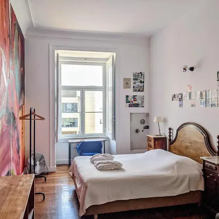 Lost :: Cais House Maison d'hôtes