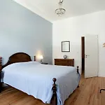 Lost :: Cais House 3*