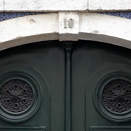 Lost :: Cais House 3* Lizbona